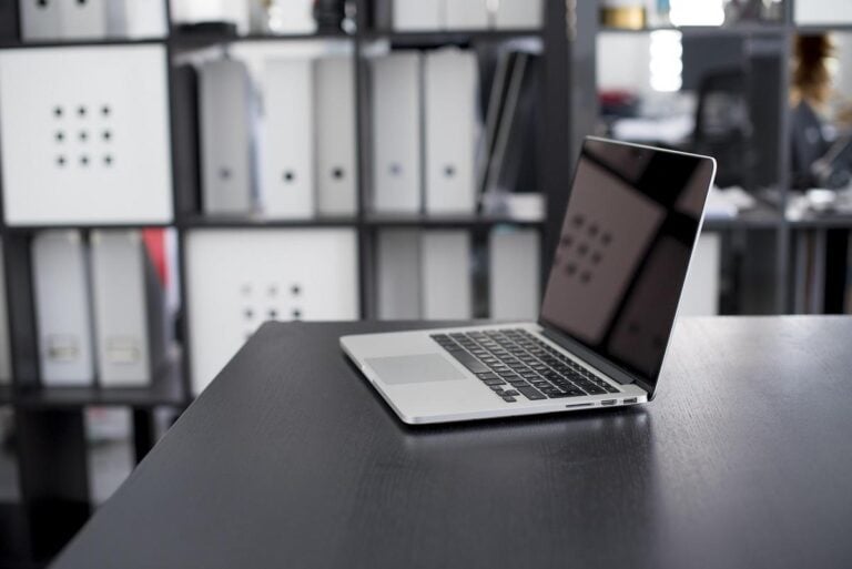 10 AI Blogs and News Platforms Powering Developer Breakthroughs in 2025
